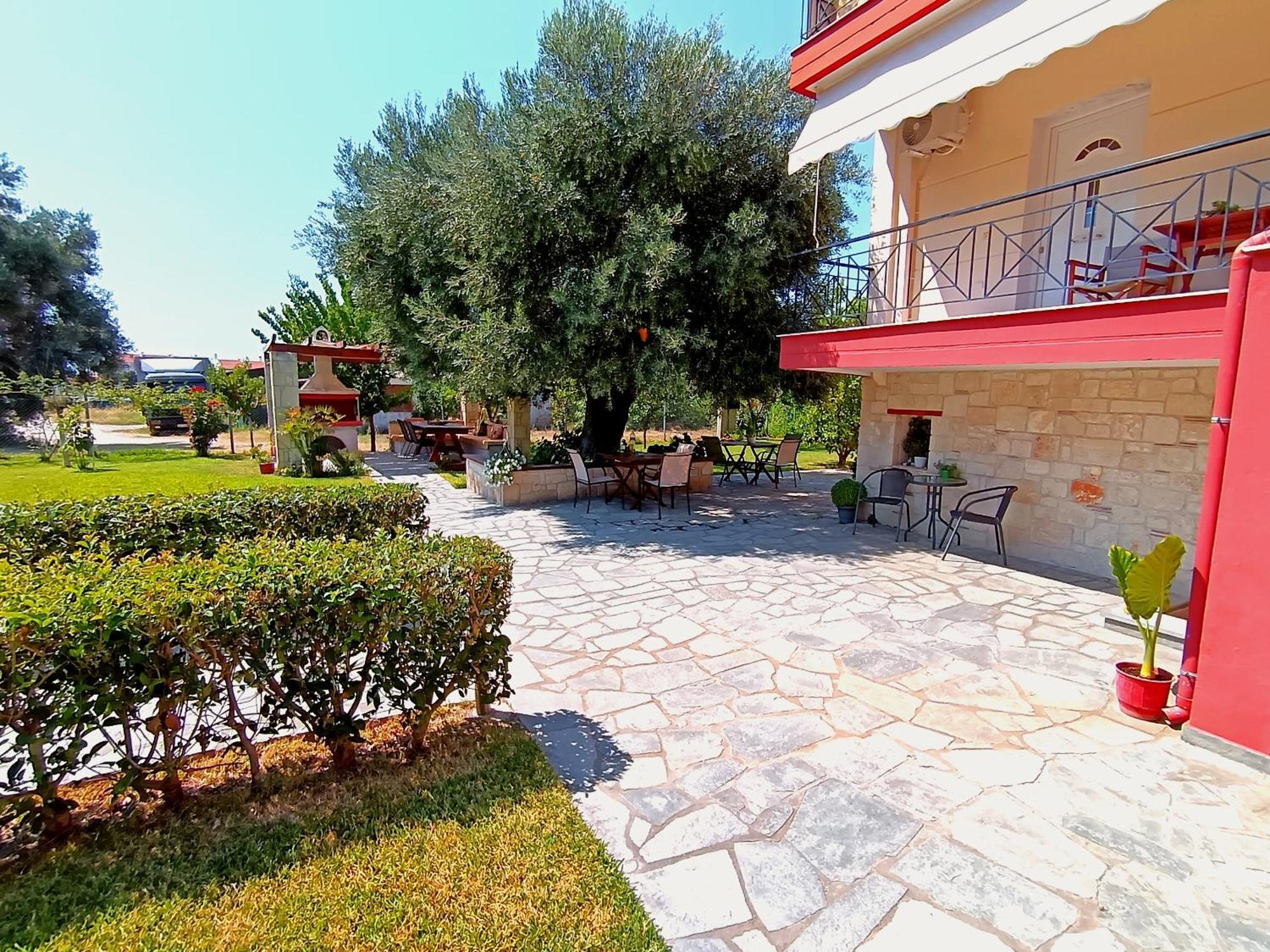 Giorgos Apartments. Skála Foúrkas Exterior foto